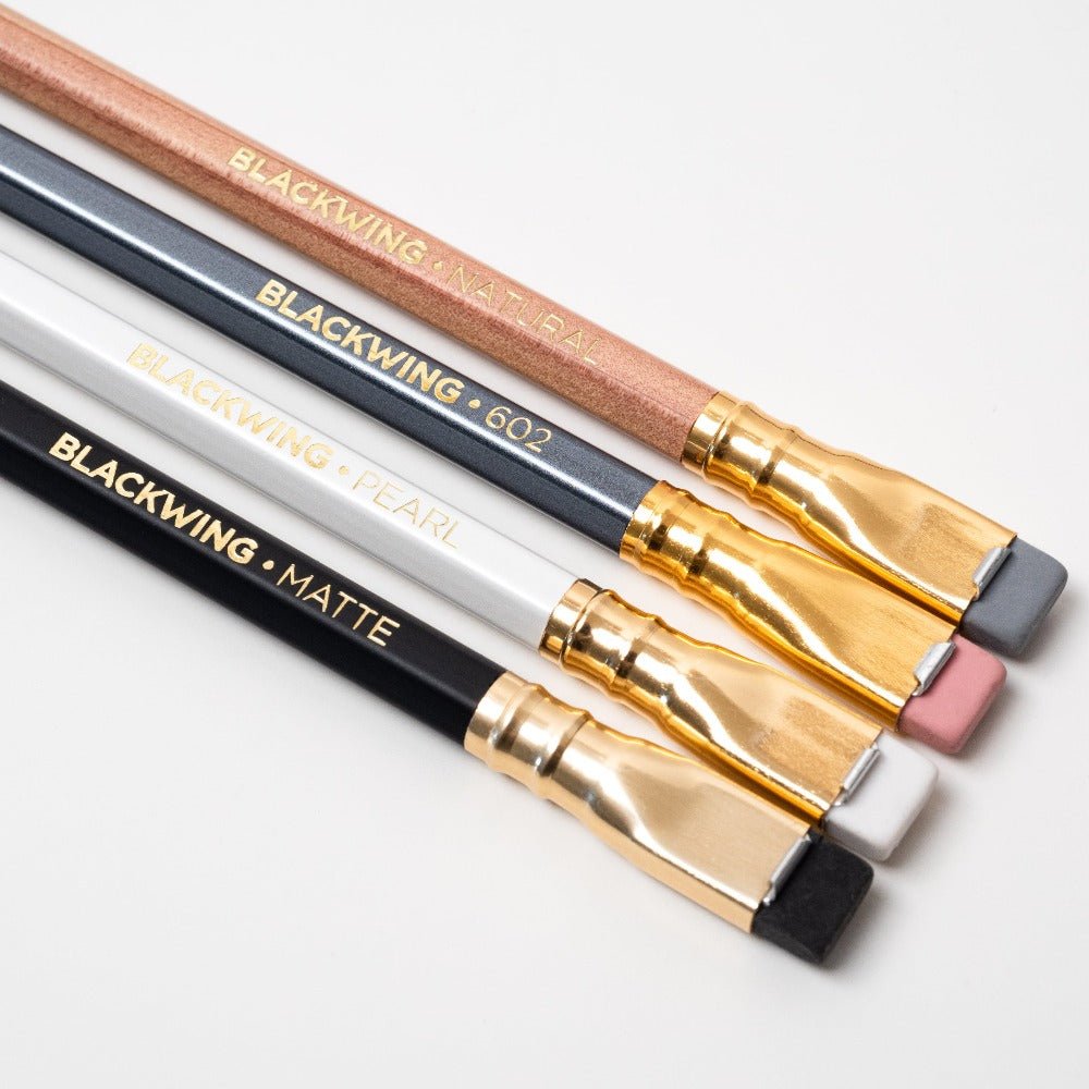 Os quatro modelos Blackwing: Natural, 602, Pearl e Matte