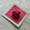 Claire Chi Studio — Coral Red — foto oficial