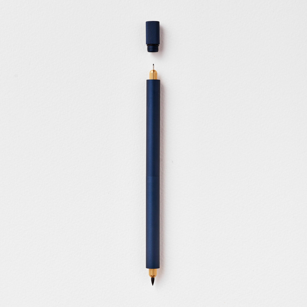 Tom’s Studio Lumos Pro — Ponta dupla / Matte Midnight — uma caneta