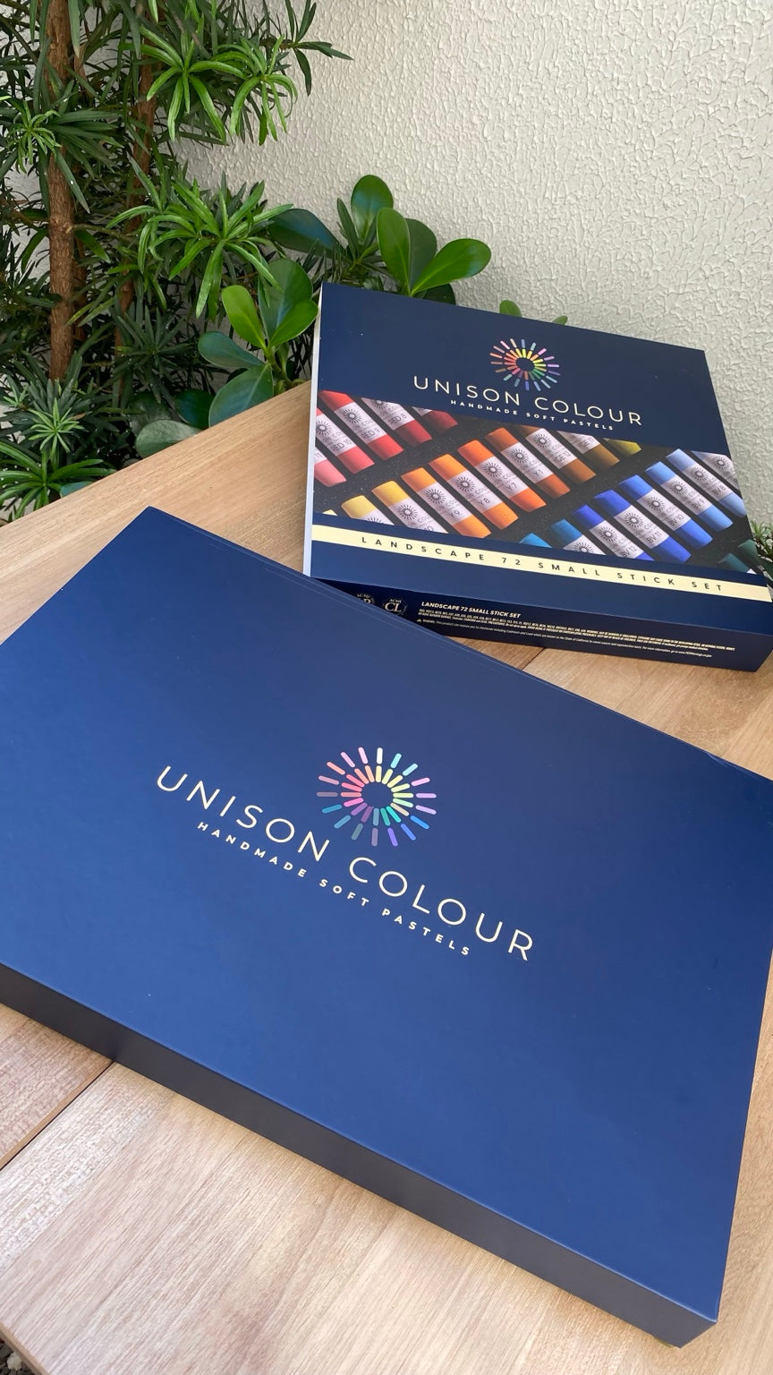 Unison Colour Landscape 72 Small Stick Soft Pastel Set com caixa